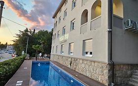 Villa Gaj
